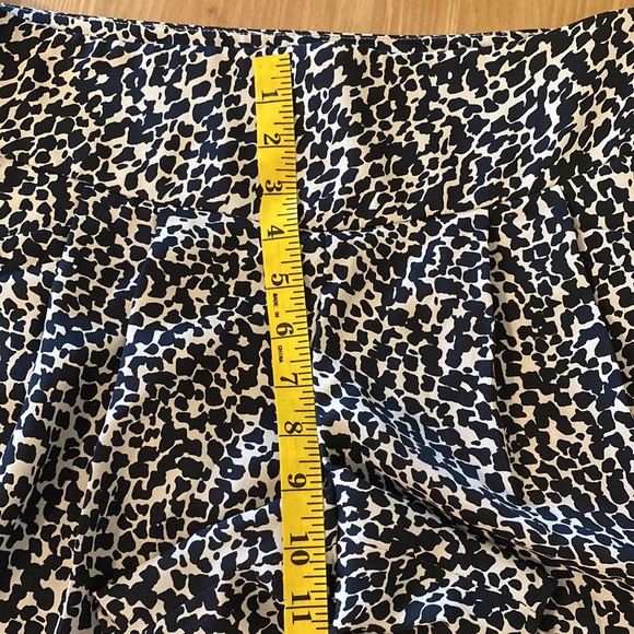 Loft Shorts Size 2 - Picture 7 of 11